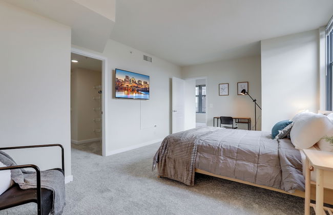 Walkable Alexandria Apts - Photo 26