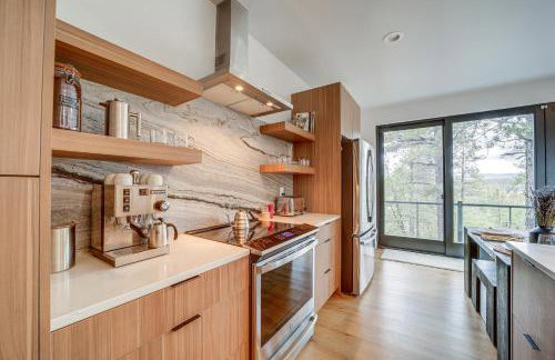 Modern Cabin Living! Mtn-View Gem in Munds Park - Foto 9