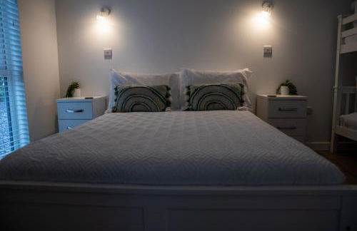 Lowern, Luxury Lodge with Hot Tub and Games Room - Photo 12