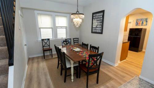 Updated & Comfy Bungalow with Parking Easy Access - Foto 5