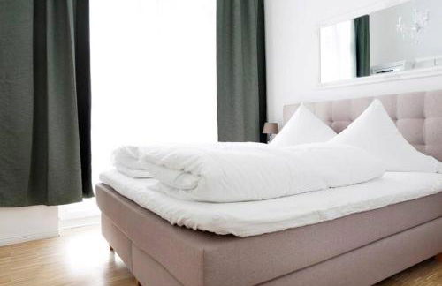 SC 06 by ROCKCHAIR Apartments l SUPERHOST Status l 4 Bedrooms Boxspringbeds 2 Bathrooms Balcony Elevator - Cozy Family & Business Flair welcomes you! - Foto 22