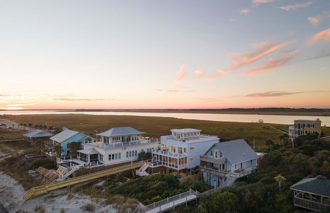 Ocean's Eye by Avantstay Beach Front Home w/ Roof Top, Pool & Putting Green! - Foto 49