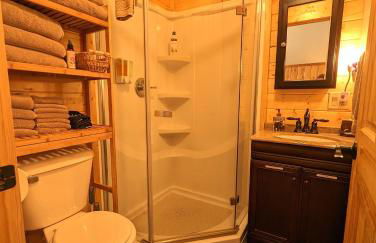 Yellowstone's Treasure Cabins - Foto 28