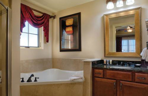 Wyndham La Cascada 2BR Apartment with Resort Access - Foto 16