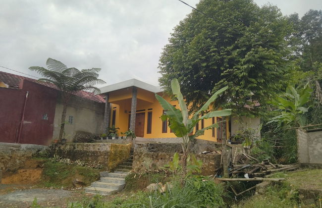 Villa Atalarik By Ruang Nyaman - Foto 9