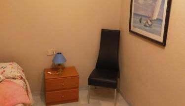 Es HABITACION en piso compartido! - Foto 4