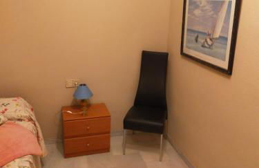 Es HABITACION en piso compartido! - Foto 4