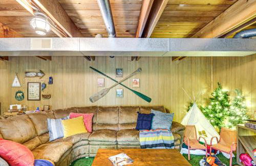 Canal Across Street Family Cabin in Breezy Point! - Foto 11