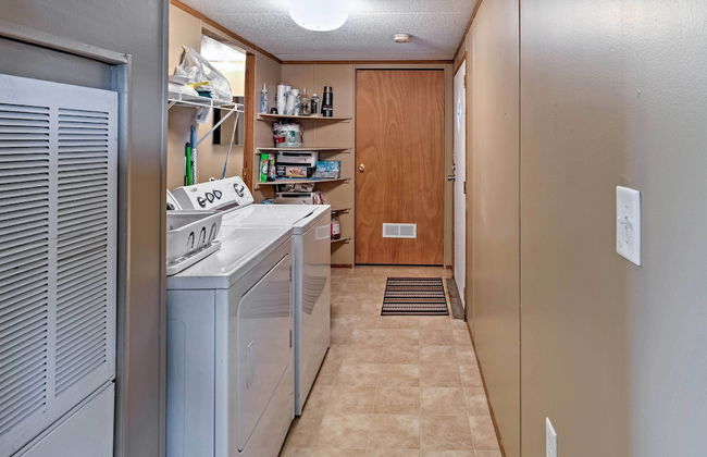 Waterloo Home with Fire Pit - half Mi to Boat Ramp! - Foto 27