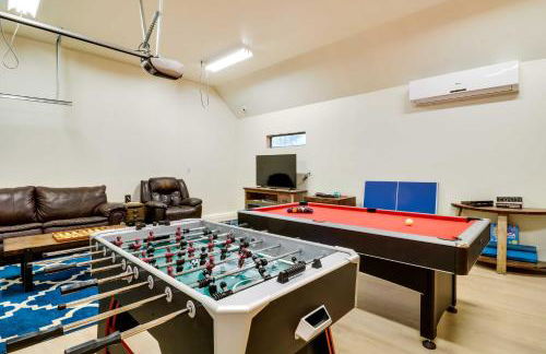 Spacious Pine Mountain Club Cabin with Fire Pit - Foto 16