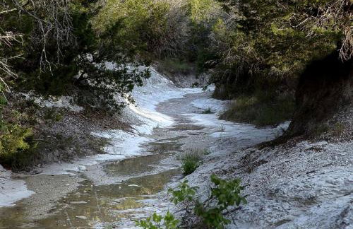 Lovely Cottage Rental with Waterfall on San Gabriel River near Austin, Texas - Foto 46