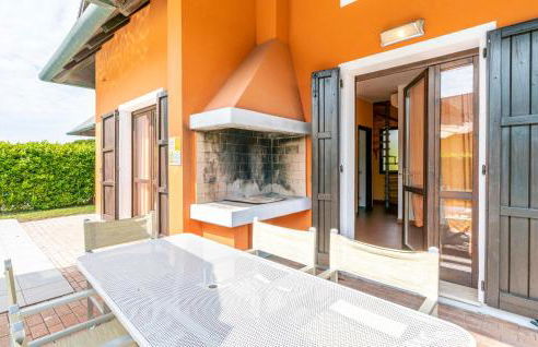 3 Bedroom Nice Home In Albarella Ro - Foto 33