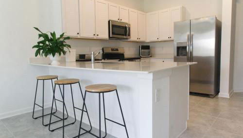 Modern Bright Home - Pool, Parks and Disney - Foto 3