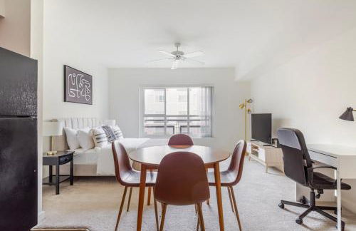 Blueground Bellevue AC gym bbq nr park SEA-827 - Foto 4