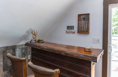 Twin Pines Retreat - Lake, Firepit and Games - Foto 26