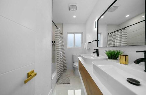 Luxury Villa Solara w Heated Pool Hot Tub BBQ - Foto 27