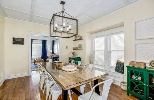 Modern Comfort in Historic Charm: 4BR KC Retreat - Foto 13