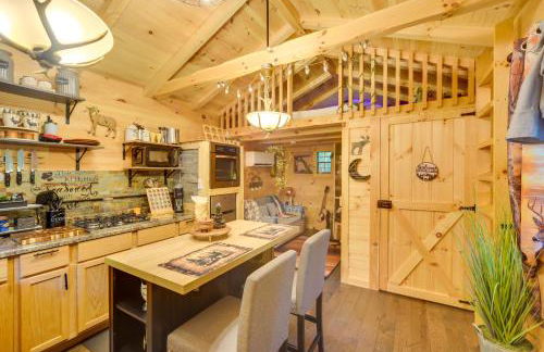 Glamping Getaway with Porch in Wisconsin Northwoods - Foto 8