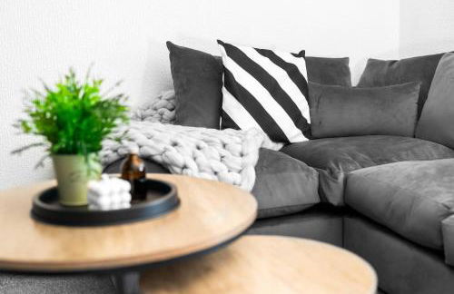 Three Bedroom House - Garden Space - Parking Included - Netflix Access - Parking - 74B - Foto 10