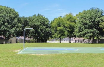 Greatest Grove 4 Bedroom Home by RedAwning - Photo 23