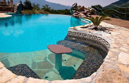 Authentic Dalmatian Hillside Escape With Pool, Sauna & BBQ - Photo 17