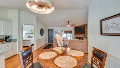 Deck, Grill and Dock Access Lake Keowee Retreat! - Foto 5