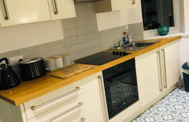 Hideaway between Coast and Moors in a beautiful Village apartment - Photo 13