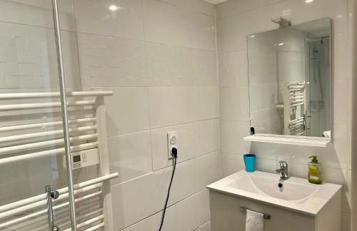 Kery House Calme et proche du Centre - Foto 13