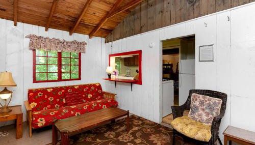 Luxury Camping Cabin with Fireplace near Hanover, New Hampshire - Foto 2