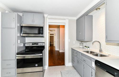 Cheerful 2-Bedroom Cottage in Downtown Noblesville - Foto 20