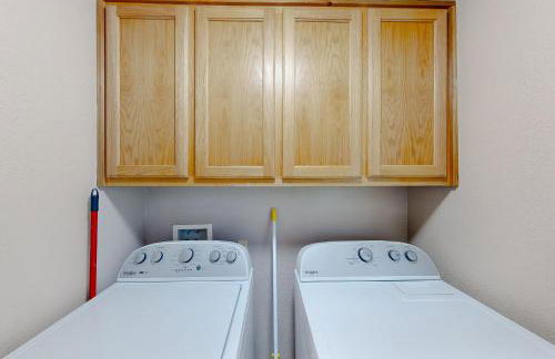 Walk to Medina River Cowboy Cottage with BBQ Pit - Foto 19