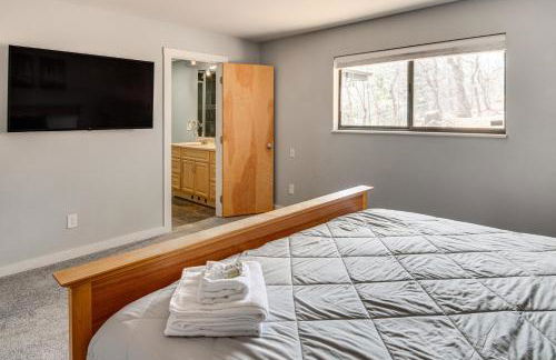 5 Mi to Area Attractions Home with Indoor Hot Tub - Foto 17