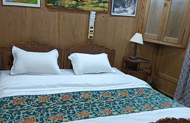 Golden Crest Houseboats - Foto 13