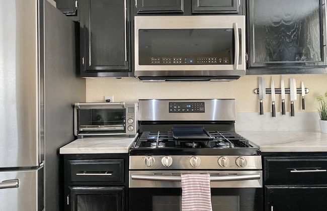 DT Reno - Classy Vacation Home w Backyard Patio - Foto 29