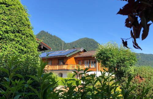 Ferienwohnung Eisenberger inkl. Chiemgaukarte - Foto 1