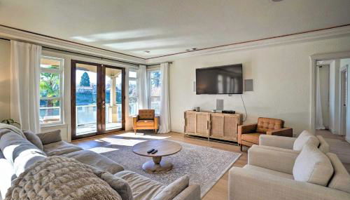 Luxe Getaway with Riverfront Views in Grants Pass! - Foto 4