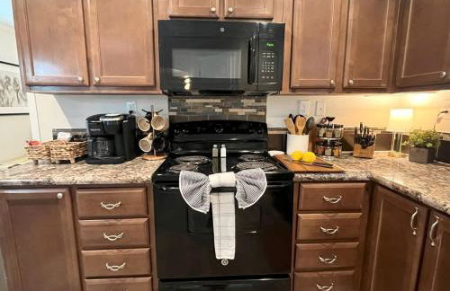 Spacious Modern Cabin on Toledo Bend Lake with Gorgeous Deck and Patio for an Amazing Family Getaway in Hemphill, Texas - Foto 25