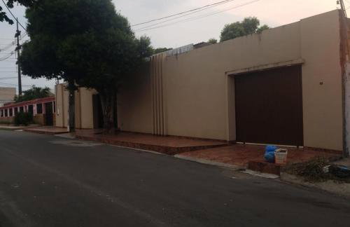 Linda e Confortável Casa - Foto 17