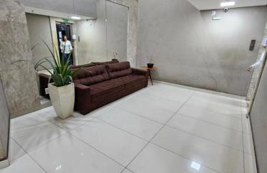 EDIFÍCIO ESSENCIALE PREMIER, 34º ANDAR, VAZADO, DE FRENTE A ENTRADA DO FLAMBOYANT SHOPPING, COM ESTACIONAMENTO GRÁTIS, COZINHA, FECHADURA ELETRÔNICA, WI-FI, TV COM ROKU, PISCINA, LAVANDERIA SEM CUSTO ADICIONAL By REI DOS FLATS - Foto 20