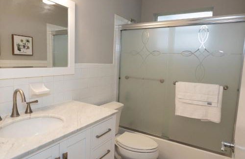 Cozy and Modern Vacation Home - Foto 25