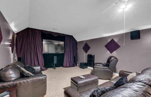 LakeFront | HotTub | Dock | 4BD4.5BA | FreeParking - Foto 41