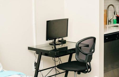 Studio Suite - No Steps - Walkable & Free Parking - Foto 6