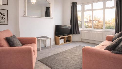 Contractor Friendly 3 Bed Home in Grantham with Free Parking Sleeps 5 - Foto 4