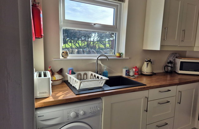 Beautiful 2-bed Semi Rural Cottage Enclosed Garden - Foto 8
