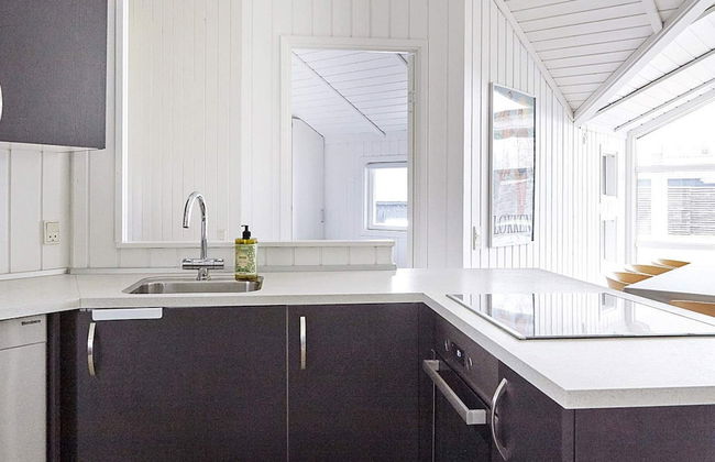 Vibrant Holiday Home in Slagelse near Sea - Photo 8