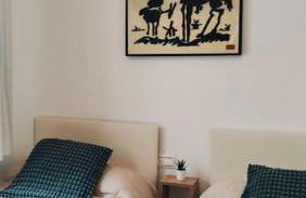 Piscina, patio privado y aparcamiento - Foto 21