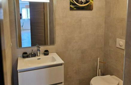 Appartement moderne à Lucciana avec terrasse ensoleillée. - Foto 11