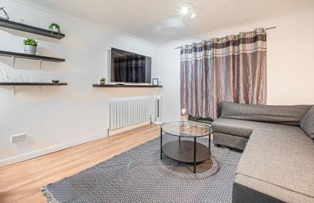 Bright Cosy Cottage with Parking and Outdoor Patio - Foto 13