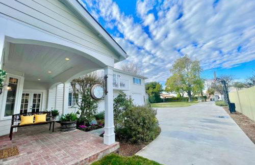 New Charming Spacious Disneyland Pool Home - Photo 51