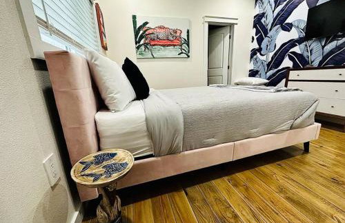 NEW Tiki House! Near Beaches, Sleeps 6-7 - Foto 7